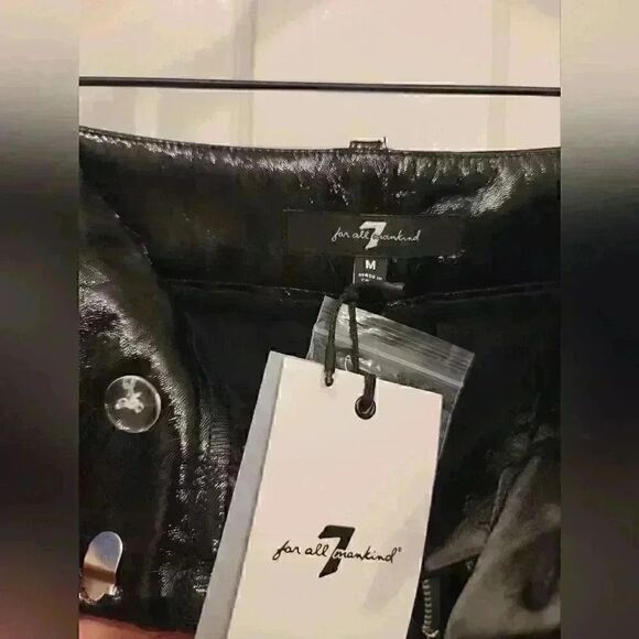 7 For All Mankind Black Faux Leather Cropped Flare Pants Size Medium - Picture 2 of 4